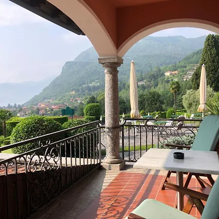 Royal Hotel