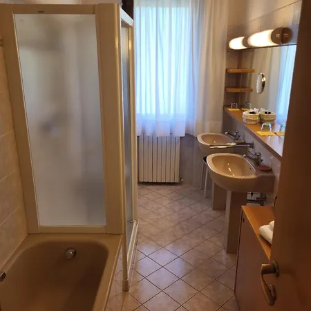Royal 3* Menaggio